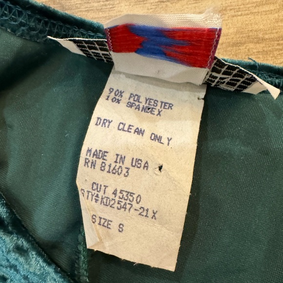 Vintage 90s La Belle velvet dress - Picture 5 of 9